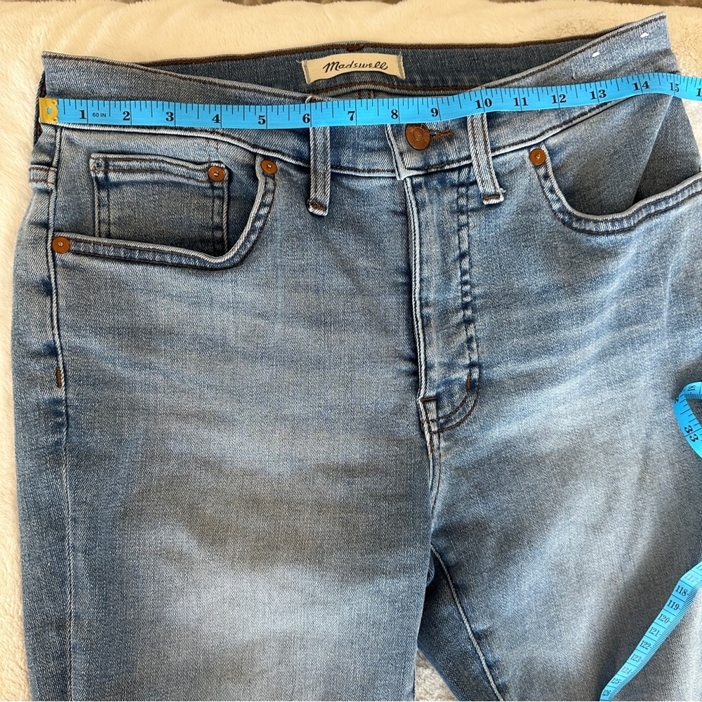 Madewell Mid-Rise Kick Out Jeans – Size 29 – Excellent Used Condition - Picture 8 of 11